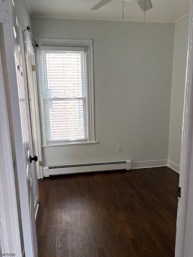 130 Lincoln Ave in Hawthorne, NJ - Building Photo - Building Photo