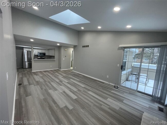 6600 Bellows Ct in West Bloomfield Township, MI - Building Photo - Building Photo