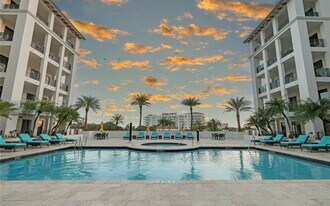 200 E Palmetto Park Rd in Boca Raton, FL - Building Photo