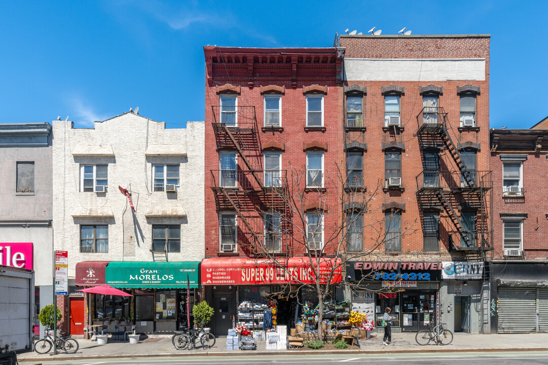 731 Grand Street in Brooklyn, NY - Building Photo