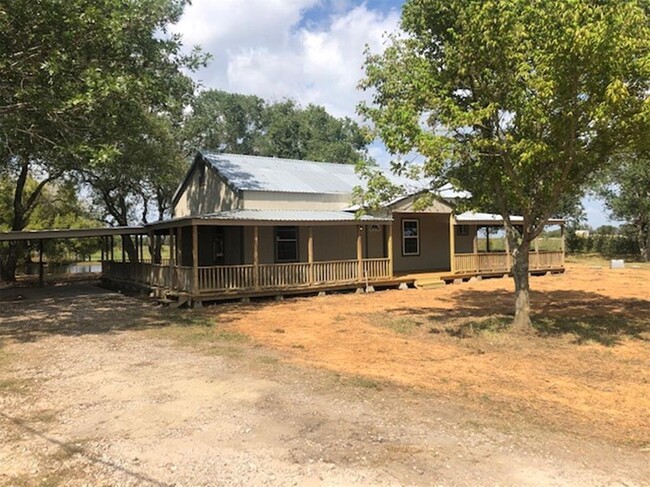 property at 10910 TX-36