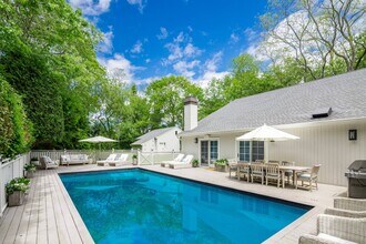 331 Meadows W in Bridgehampton, NY - Building Photo - Building Photo