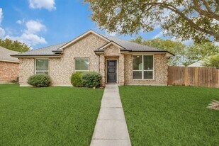 1827 Lake Travis Dr in Allen, TX - Building Photo