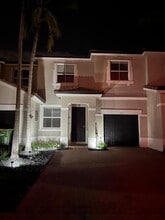 1017 NE 42nd Pl in Homestead, FL - Building Photo - Building Photo