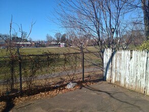 37 Reservoir Ave in New Brunswick, NJ - Building Photo - Building Photo