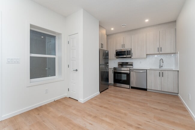 property at 11935-11124 124 St