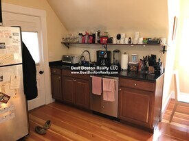 21 Chandler St, Unit 3 in Somerville, MA - Building Photo