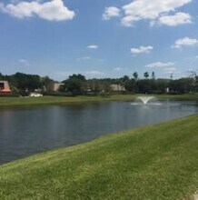 5423 54th Way in West Palm Beach, FL - Building Photo - Building Photo