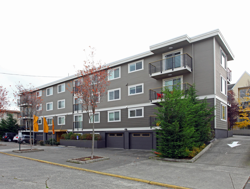 Aros & Voss Apartments in Seattle, WA - Building Photo