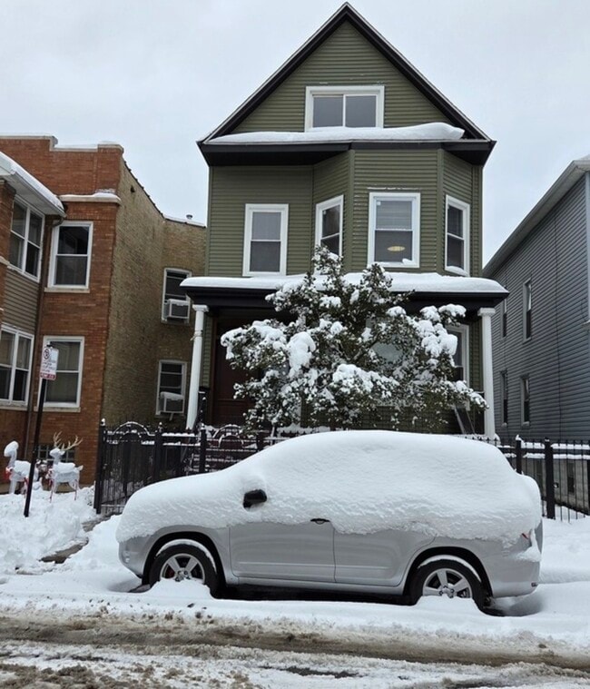 property at 3049 N Avers Ave