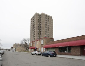 Franklin Towers in Minneapolis, MN - Building Photo - Building Photo