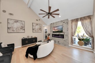 17618 Fairgrove Park Dr in Houston, TX - Building Photo - Building Photo