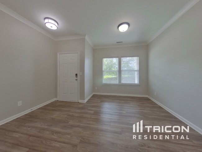 5005 Sandi's Ct in Mount Holly, NC - Building Photo - Building Photo