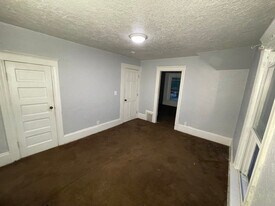 709 Steward Ave in Jackson, MI - Building Photo