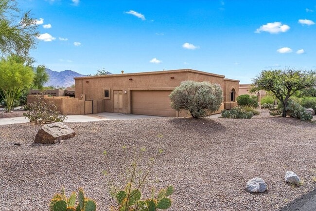 1825 W Corte Tulipan in Tucson, AZ - Building Photo - Building Photo