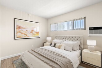 Park Village Apartment Homes- Riverside, CA in Riverside, CA - Foto de edificio - Building Photo