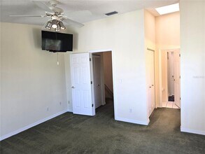 346 Madeira Cir in St. Petersburg, FL - Building Photo - Building Photo