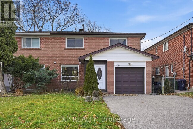 109 Fontainbleau Dr in Toronto, ON - Building Photo - Building Photo