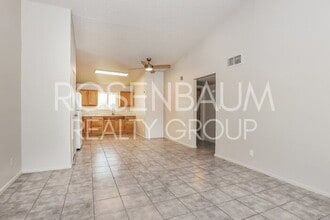 465 W Ivyglen St in Mesa, AZ - Building Photo - Building Photo
