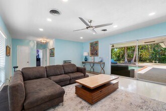 714 Hillcrest Rd in Boynton Beach, FL - Building Photo - Building Photo