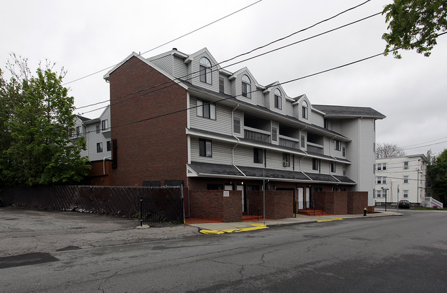 35 Colborne Rd in Brighton, MA - Foto de edificio - Building Photo