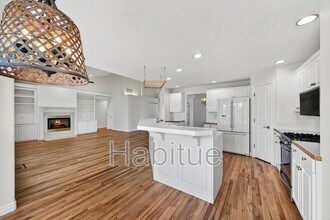 393 E Trailside Dr in Eagle, ID - Building Photo - Building Photo