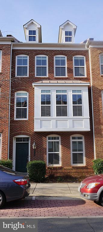 9536 Canonbury Square in Fairfax, VA - Building Photo - Building Photo