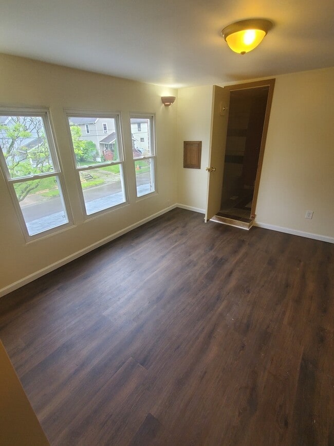 1180 Atwood Ave, Unit 2 in Akron, OH - Building Photo - Building Photo