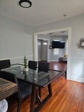 175 Wilson St, Unit #1 in Bridgeport, CT - Foto de edificio - Building Photo