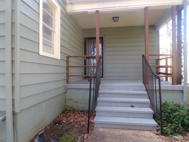 105 Hardy St in Midfield, AL - Building Photo - Building Photo
