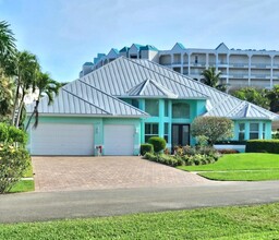 134 Orion Cir in Jupiter, FL - Building Photo - Building Photo