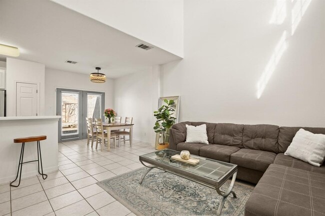 property at 2100 Pipers Field Dr