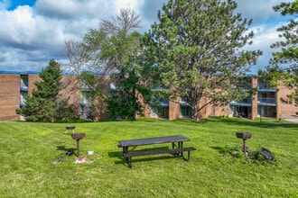 Granite Place-1011-11013 in Eden Prairie, MN - Building Photo - Building Photo