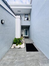 253 Poinciana Island Dr in Sunny Isles Beach, FL - Building Photo - Building Photo