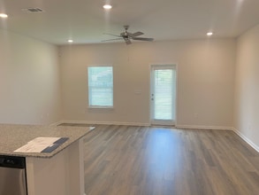 1745 Jakes Dr in Panama City, FL - Building Photo - Building Photo