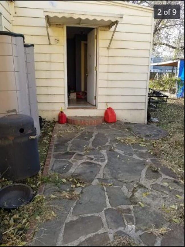 property at 2621 Marigold Ave