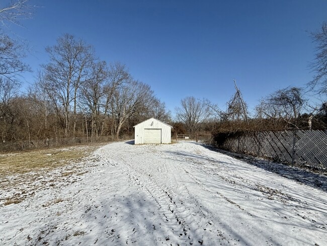 1511 Elmont Rd in Sullivan, MO - Foto de edificio - Building Photo