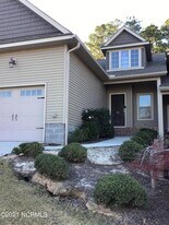 44 Cypress Cir, Unit Apt P18 in Southern Pines, NC - Building Photo