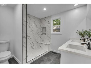 5375 NW Edgebrook Pl in Portland, OR - Building Photo - Building Photo