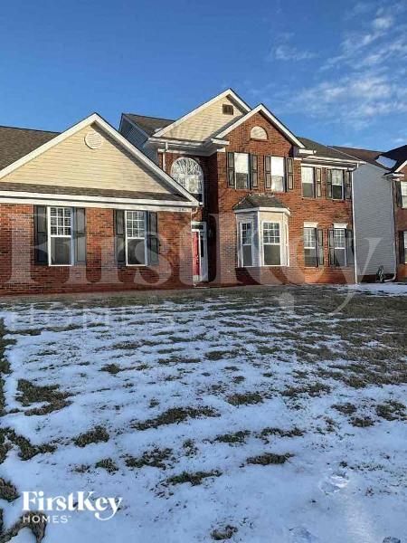 7011 Sweetfield Dr in Huntersville, NC - Building Photo