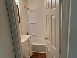 8 Renarl Ave in Pembroke, NH - Building Photo - Building Photo