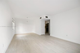 2918 Bird Ave in Miami, FL - Building Photo - Building Photo
