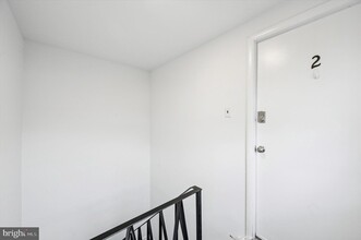 409 Naomi St in Philadelphia, PA - Foto de edificio - Building Photo
