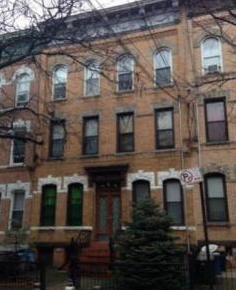 17-07 Himrod St in Ridgewood, NY - Foto de edificio
