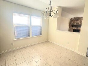 1616 Bluebird Dr in Little Elm, TX - Foto de edificio - Building Photo