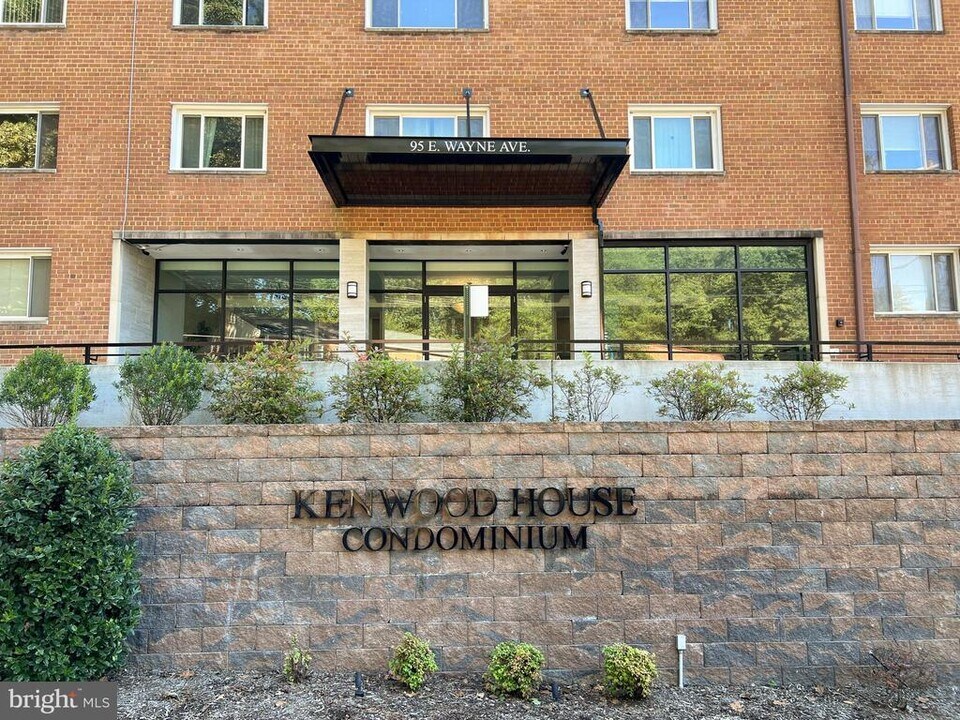 95 E Wayne Ave in Silver Spring, MD - Building Photo