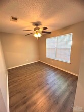 8070 Sleepy Bay Blvd, Unit 2 in Navarre, FL - Building Photo - Building Photo