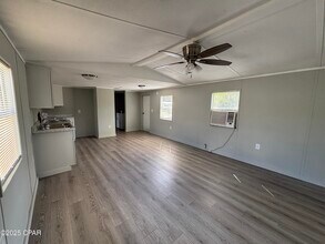 6137 Jammie Rd in Youngstown, FL - Building Photo - Building Photo