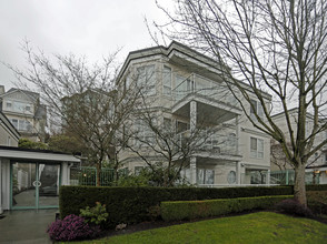 Riverside Gardens in Vancouver, BC - Building Photo - Building Photo