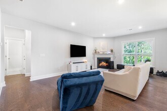 411 Riverclub Rd in Acworth, GA - Building Photo - Building Photo